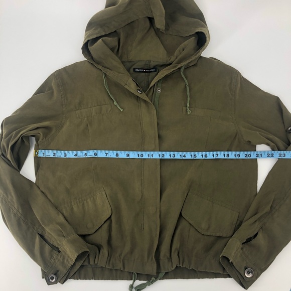 Brandy Melville Utility Cargo Jacket Olive Green - Picture 4 of 11